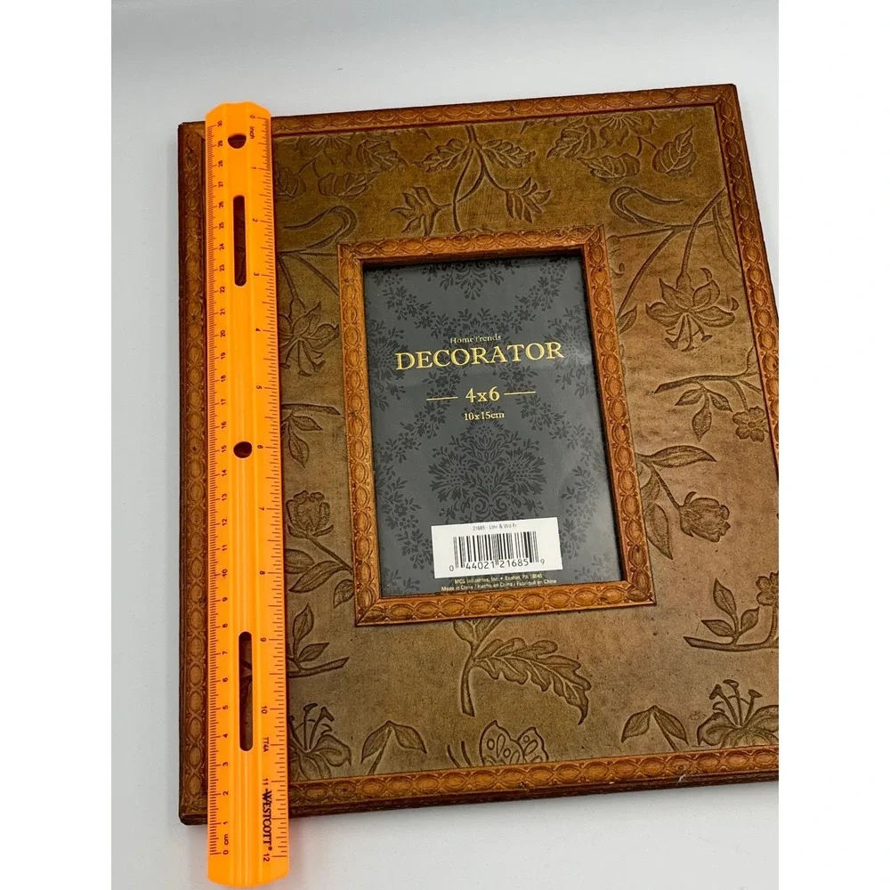 Home Trends Decorator Embossed Floral Photo Frame 4x6‎ Brown Faux Wood Stand